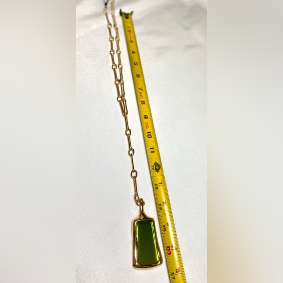 RIm Soho Green Geometric Stone
Pendant Necklace 17” L Adjustable - Picture 17 of 17